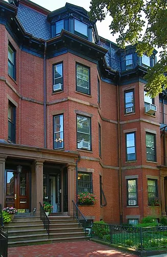 387 Beacon St #6 Photo 1 387 Beacon St #6 Photo 1