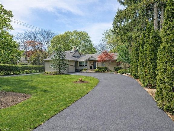 4th image of 4391 Lakeshore Rd