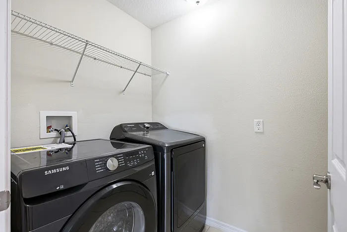 9496 Strongbark Ln — Photo 20