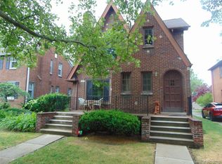 22 Woodward Heights Blvd, Pleasant Ridge, MI 48069