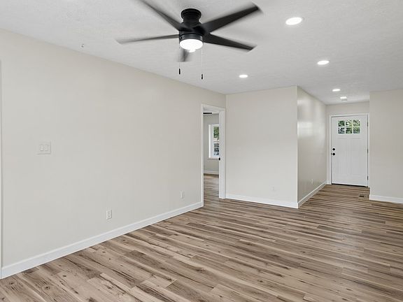 3rd image of 206 Randall Dr