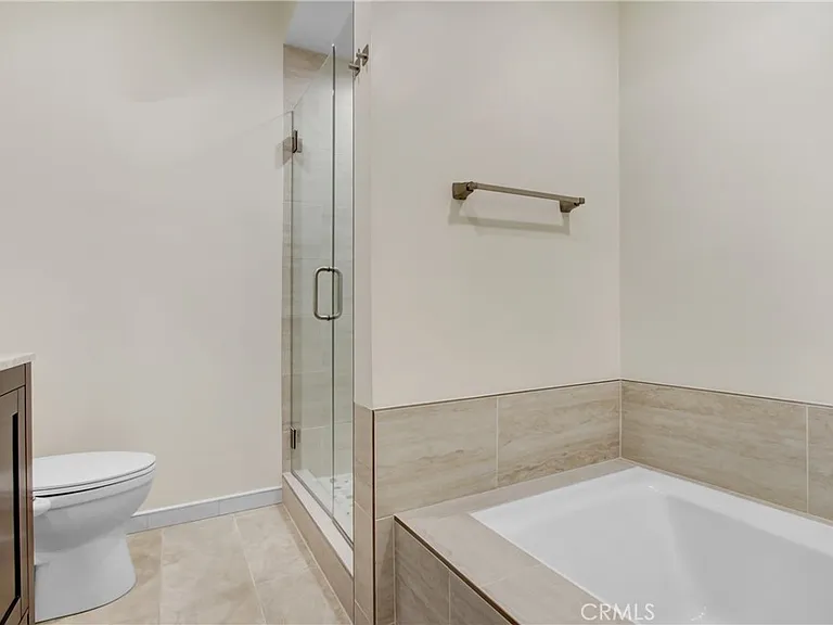 4949 Genesta Ave #104 — Photo 24