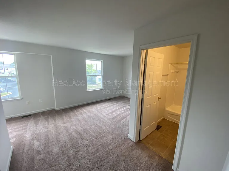 10910 Coreys Way — Photo 15