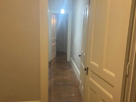 2nd image of 46 Bainbridge Ave