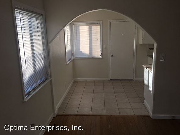 3rd image of 4612 La Mirada Ave
