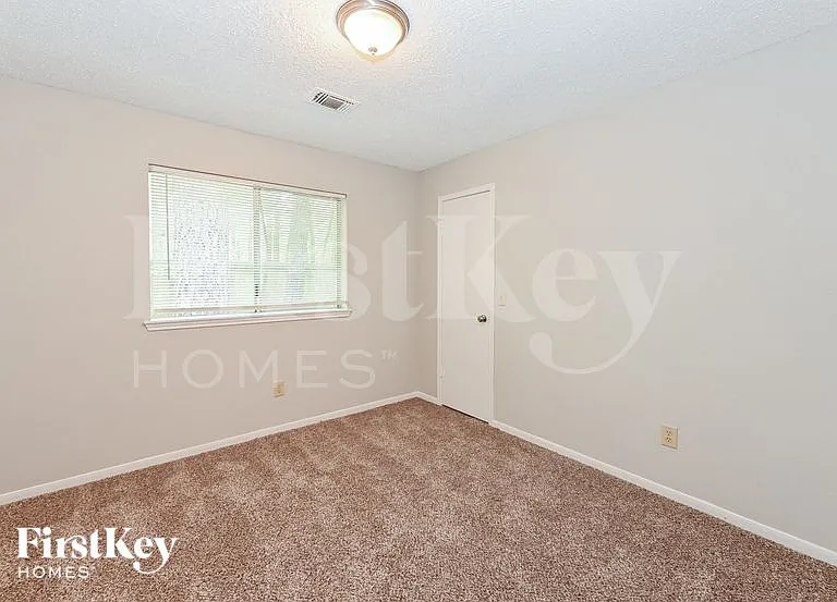 50 Rockridge Dr — Photo 13