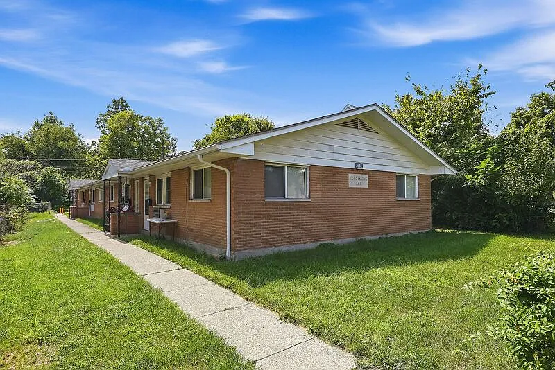 2646 Home Ave — Photo 2