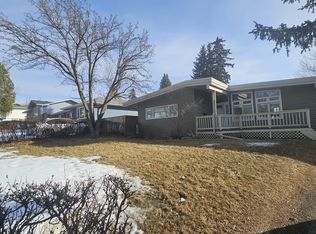4 Clarendon Rd NW, Calgary, AB T2L0P1