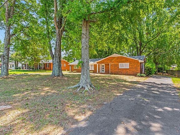 3rd image of 2776 Reynolds Park Rd