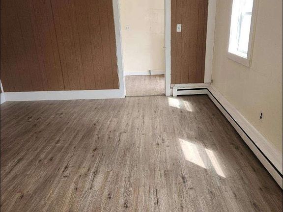 5th image of 14 Lawrence Ave #1F