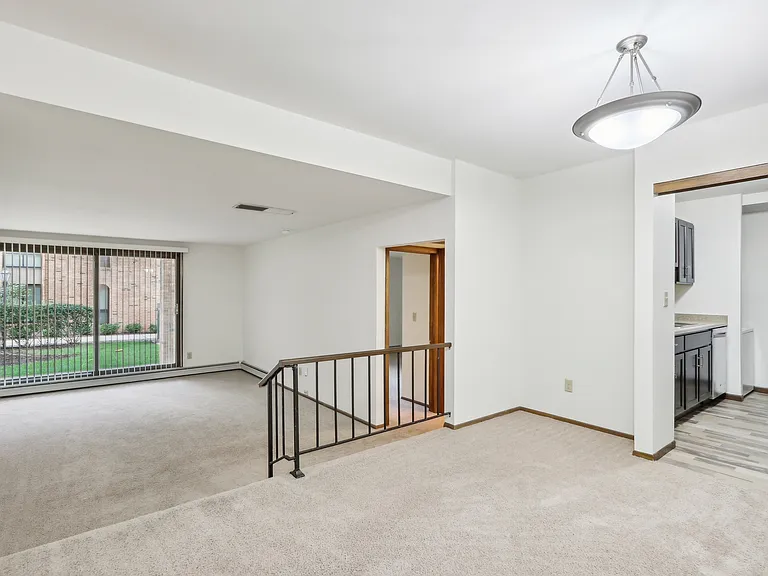 Serafino Square Luxury Apartments — Photo 6