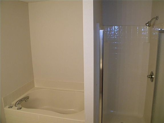 3rd image of 8914 Lighthorse Dr