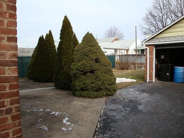 2nd image of 621 Faitoute Ave
