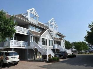 1905 East Dr, Ventnor City, NJ 08406
