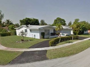 7530 NW 20th Ct, Sunrise, FL 33313