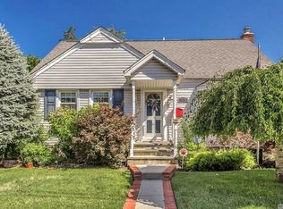 1629 N Jerusalem Rd, East Meadow, NY 11554