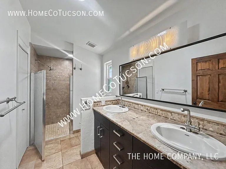 5121 E 6th St — Photo 15