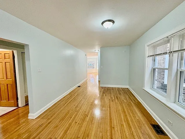 5618 N Artesian Ave #1 — Photo 6