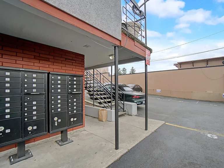 Edmonds 28 — Photo 11