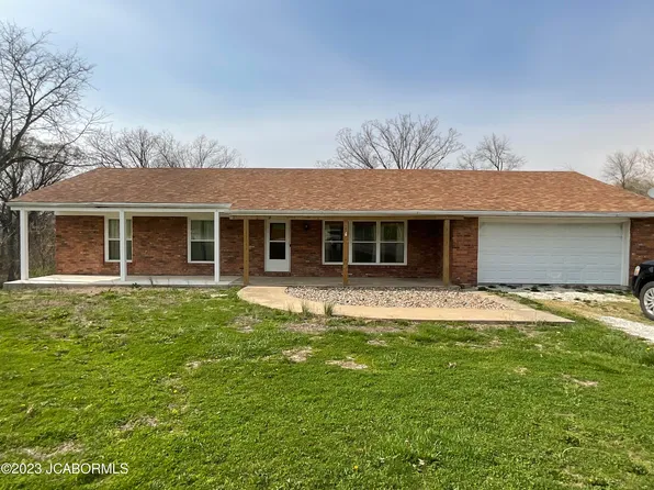 708 S Summit Dr, Holts Summit, MO 65043