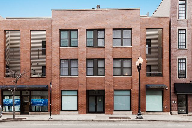 1st image of 4118 N Lincoln Ave Unit 315