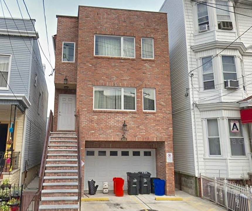 1st image of 4518 Hudson Ave