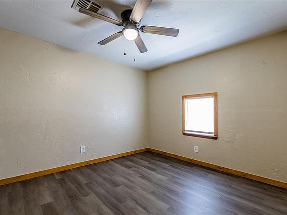 2nd image of 1005 N Adams Ave