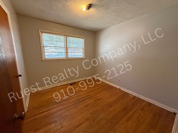 4th image of 107 James Ave