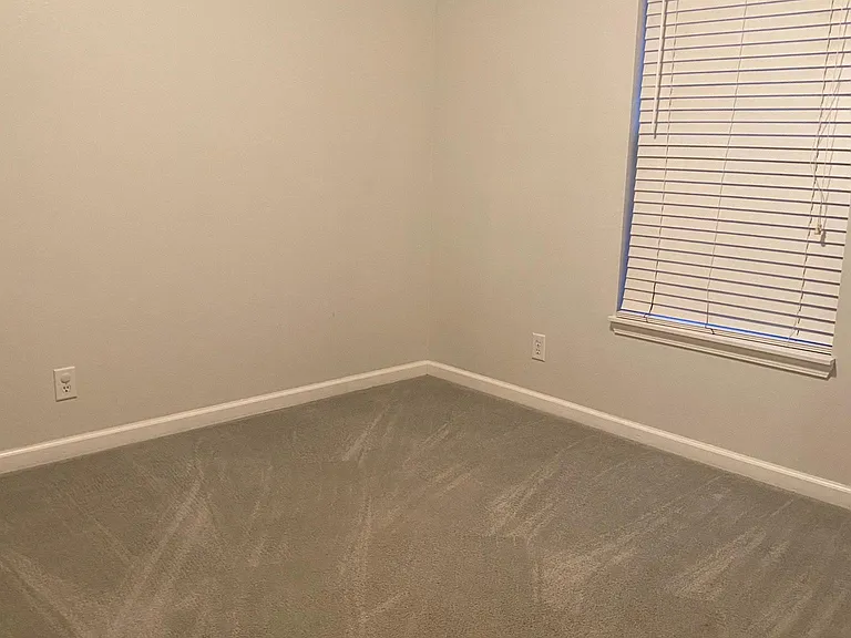 5645 Bingham Dr — Photo 8