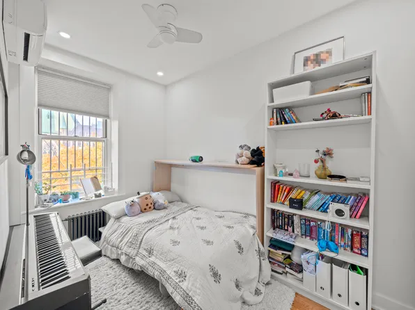 328 Clinton Avenue image 6 of 16