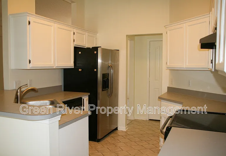 6106 Pine Ave — Photo 6