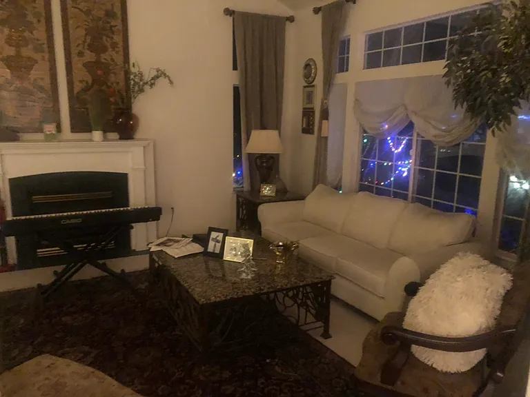10105 Charissglen Ln — Photo 4