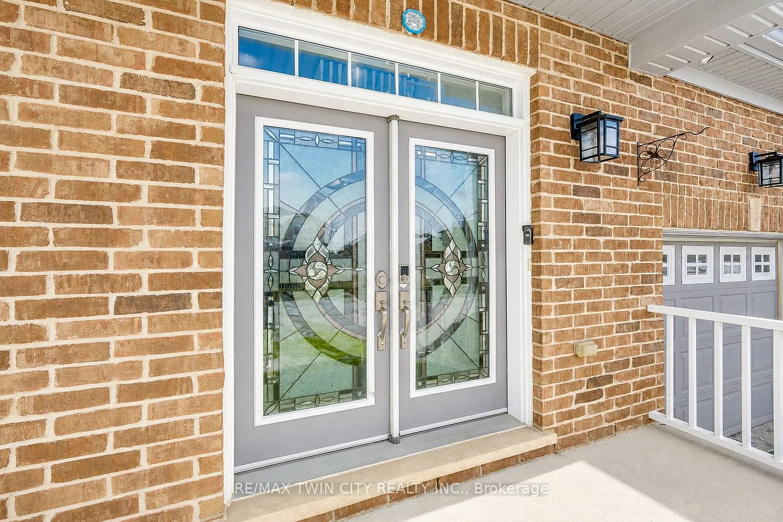 4 bed, $2,200 — Photo 3