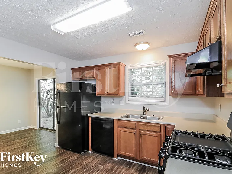 4665 Jamerson Forest Pkwy — Photo 11