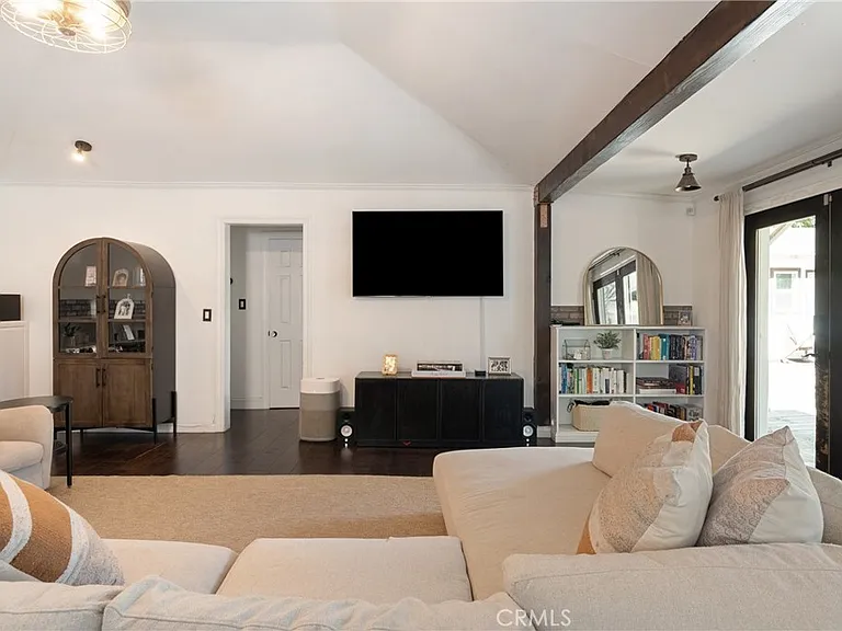 3791 Multiview Dr — Photo 9