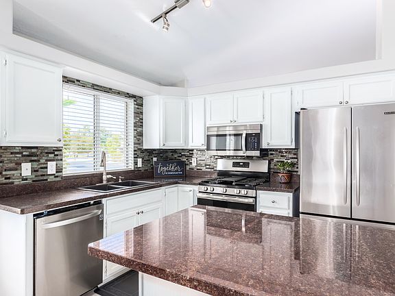 5th image of 7144 S Parkside Dr