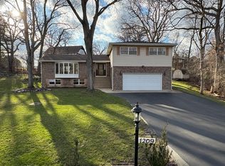 1209 Appaloosa Trl, McHenry, IL 60051