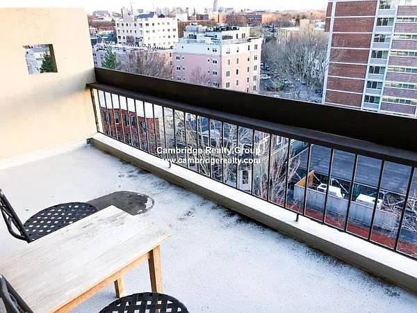 2 bed, 1100 sqft, $3,880 — Photo 2