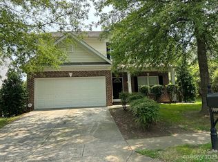 10009 Barrands Ln, Charlotte, NC 28278