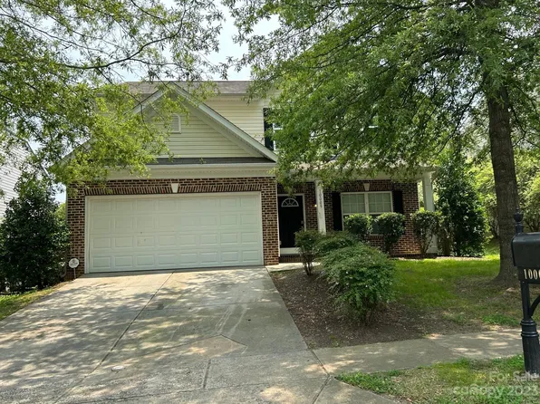 10009 Barrands Ln, Charlotte, NC 28278