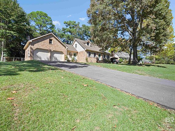 2nd image of 508 General Maury Dr