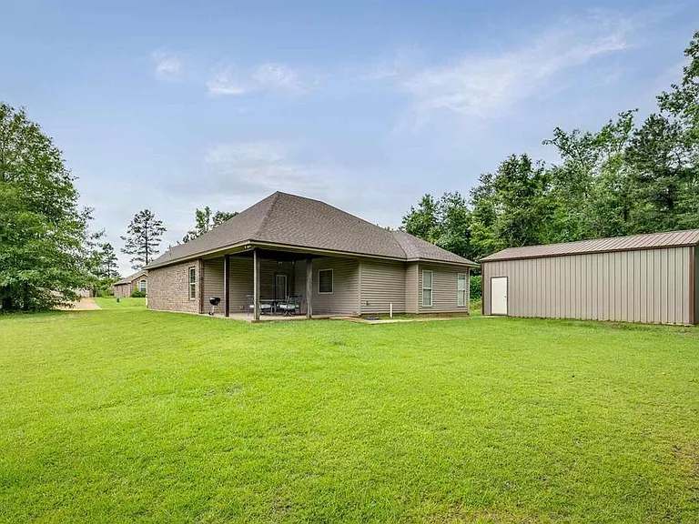 182 Markia Dr — Photo 2
