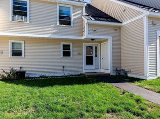 22 Bluffs Dr, Concord, NH 03303