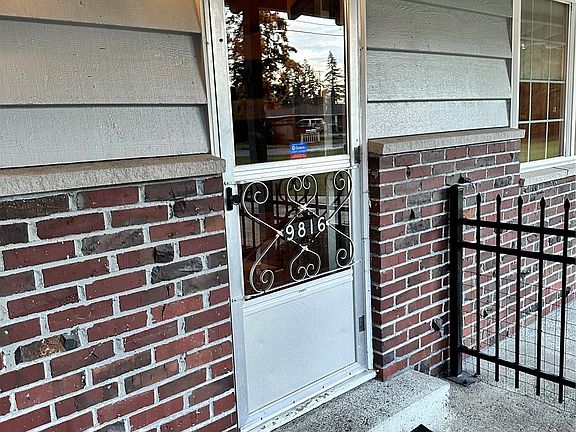 5th image of 9816 120th Street E