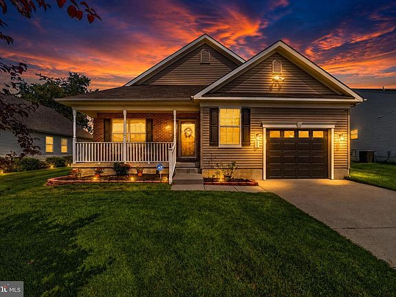 4th image of 22 Bear Creek Dr