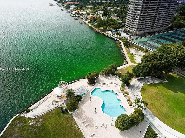 11111 Biscayne Blvd #20E — Photo 2