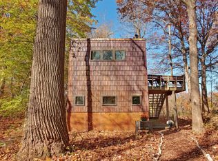 84 Tryon Farm Ln, Michigan City, IN 46360