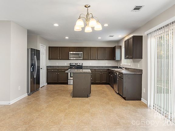 2nd image of 15823 Normans Landing Dr