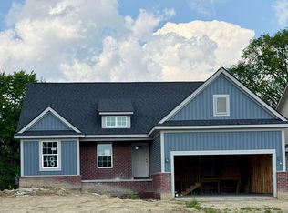 26353 Pine Gate Dr, Chesterfield, MI 48051