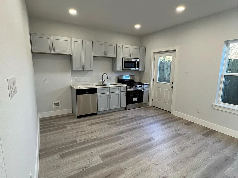 3533 Alderfer St #A — Photo 6